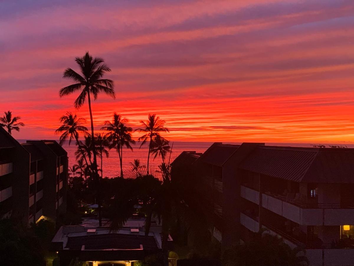 Kona Magic Ali'I - Top Floor Views, Pool, Beach, Sunsets Kailua-Kona Exterior foto