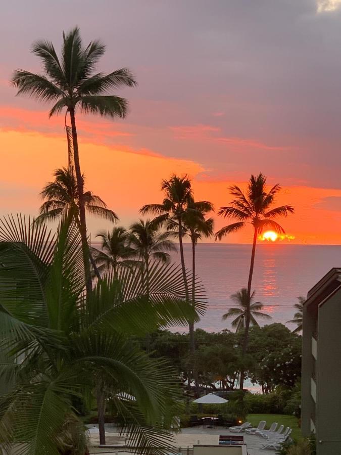 Kona Magic Ali'I - Top Floor Views, Pool, Beach, Sunsets Kailua-Kona Exterior foto